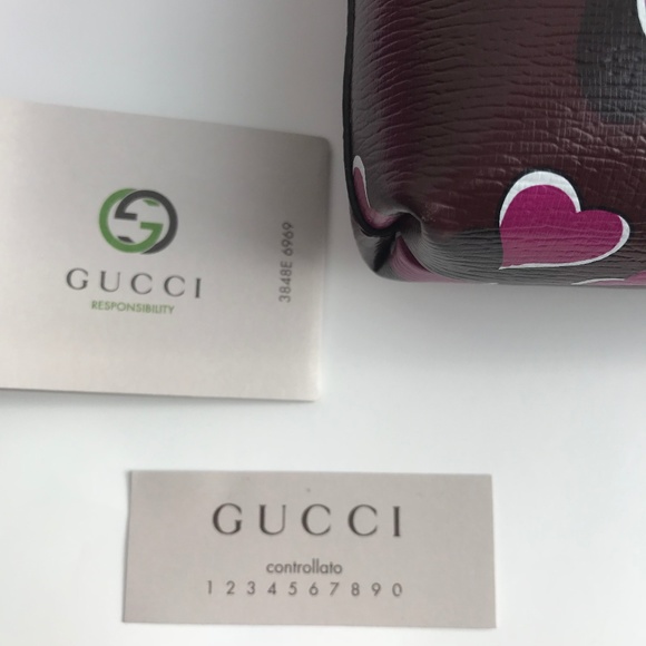 Gucci Hearts Collection Clutch with Tags - Picture 8 of 8